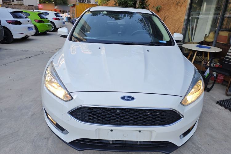 Used Ford Focus 2017 Hatchback 1.6L Automatic Fashion Edition Smart Drive Version
