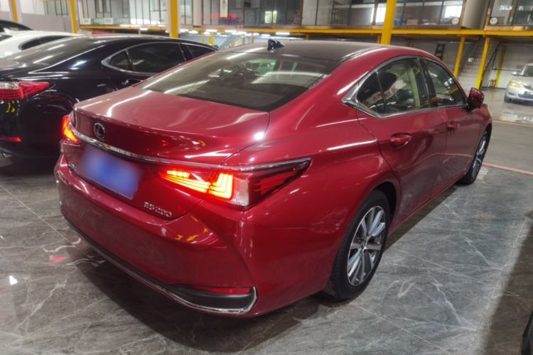Used Lexus ES 2018 200 Excellence Edition China V Standard
