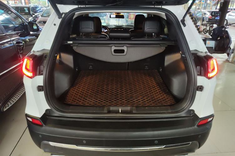 Used Jeep Cherokee 2019 2.0T 2WD Enjoyment Edition China V