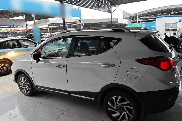 Used  Refine S3 2016 1.5L CVT Luxury Smart Version
