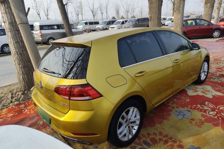 Used Volkswagen Golf 2018 230TSI Automatic Comfort Model
