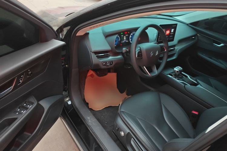 Used Hongqi E-QM5 2023 Revised Version Basic Travel Edition
