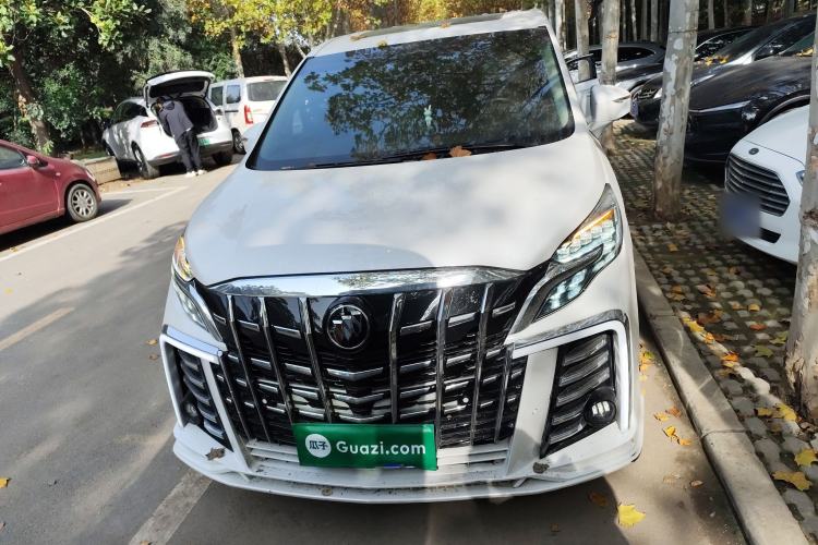 Used Buick GL8 2022 ES Landtrek 653T Luxury Edition