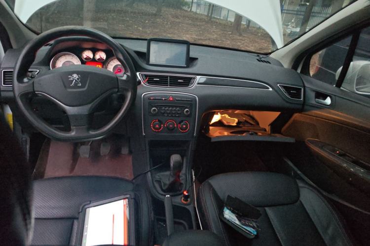 Used Peugeot 308 2014 Enjoy Edition Classic 1.6L Manual YouShang Model
