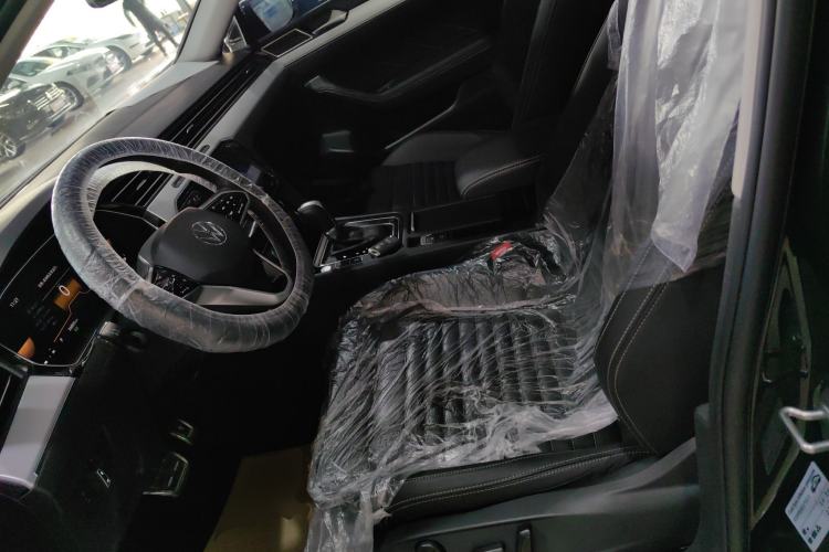 Used Volkswagen Magotan 2025 Zhongxiang Version 280TSI DSG Comfort Edition
