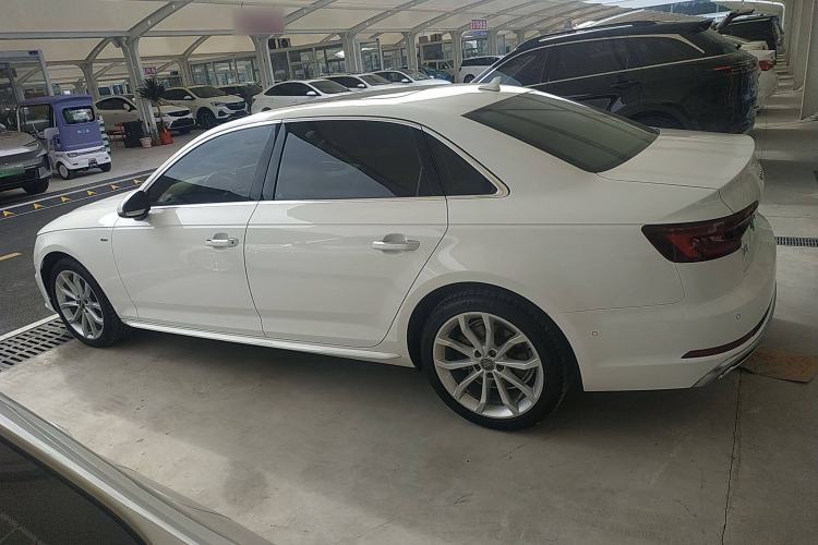 Used Audi A4L 2019 40 TFSI Fashion Edition China VI Emission Standard
