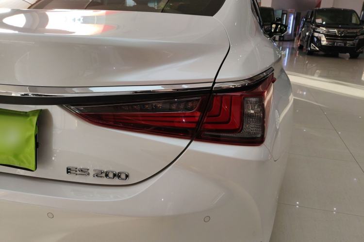 Used Lexus ES 2022 200 Excellence Edition
