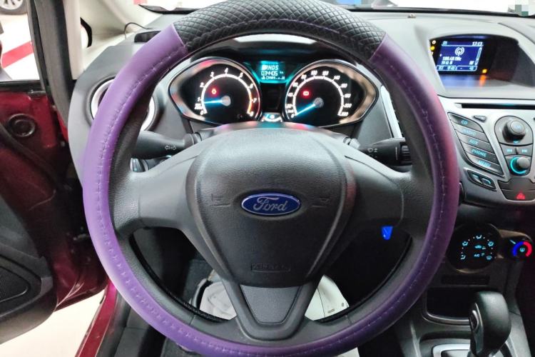 Used Ford Fiesta 2013 Hatchback 1.5L Automatic Fashion Edition
