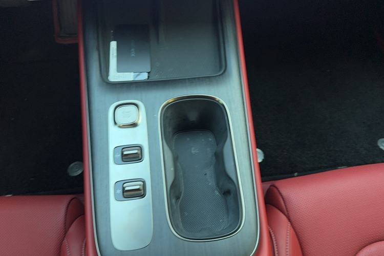 Used  SU7 2024 Rear-Drive Long-Range Intelligent Driving Version
