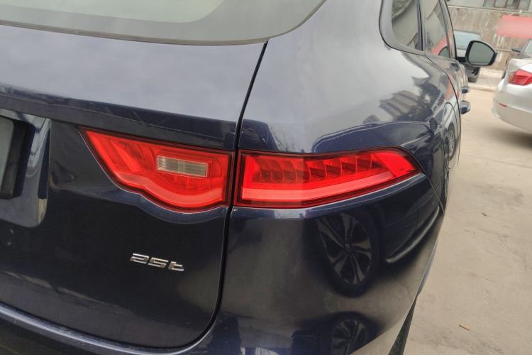 Used Jaguar F-PACE 2016 2.0T Two-Wheel Drive Urban Luxury Edition