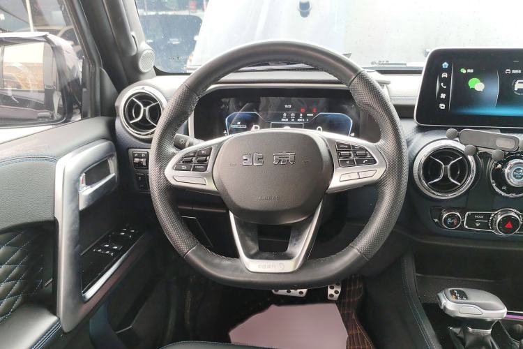 Used Beijing Auto BJ40 2023 2.0T Automatic Four-Wheel Drive Urban Hunter Edition Chivalrous Type
