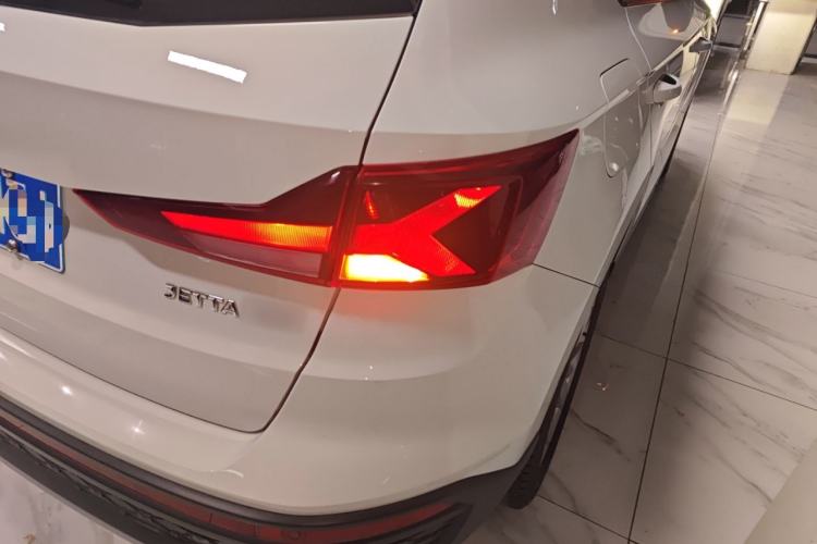 Used Jetta VS5 2023 280TSI Automatic Trend Edition
