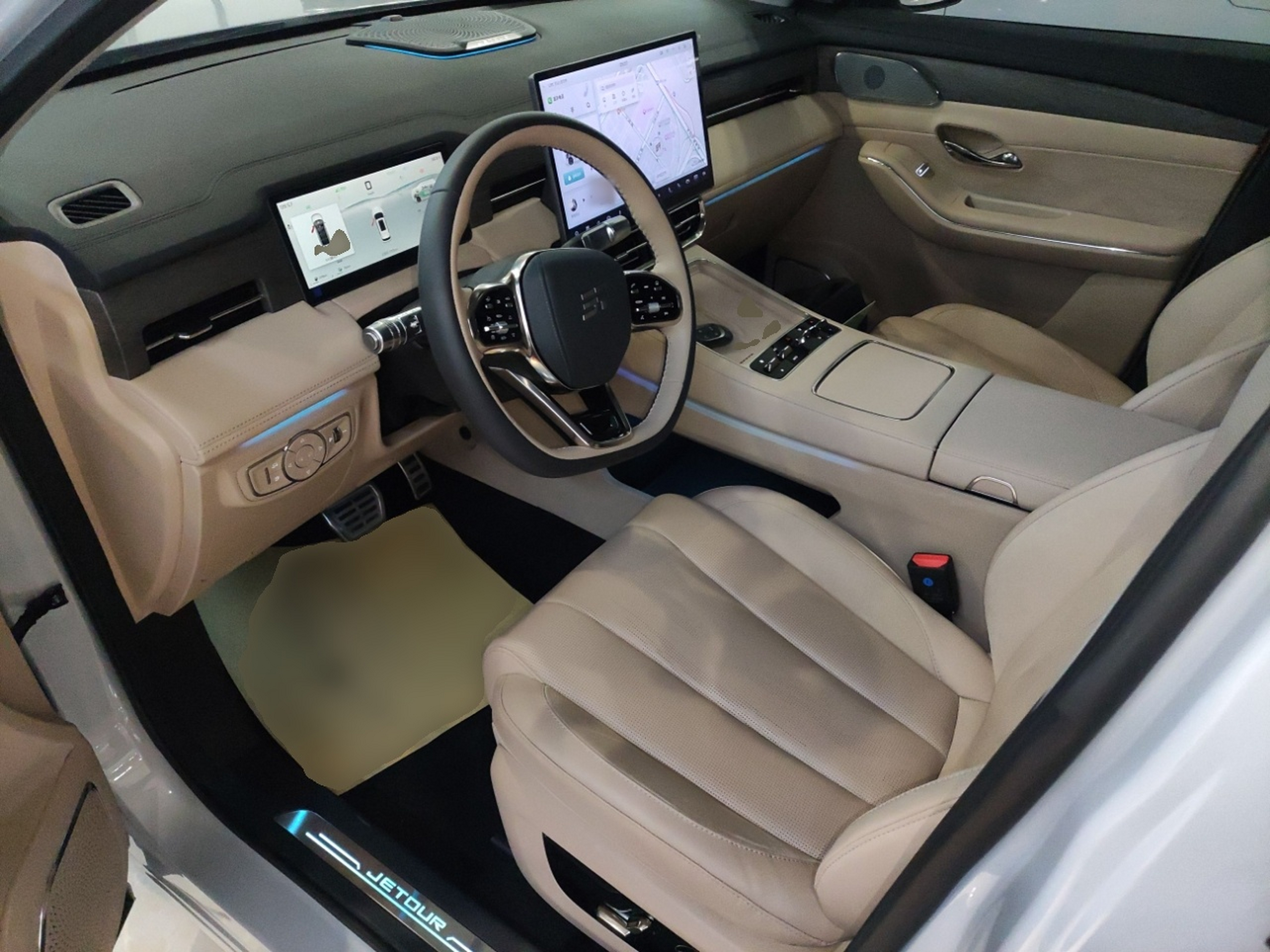 المقاعد الأمامية داخل السيارة