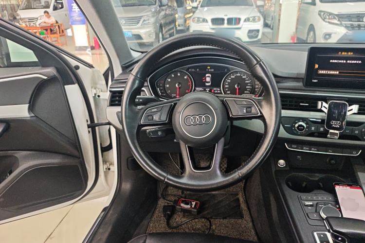 Used Audi A4L 2019 40 TFSI Ambition China VI