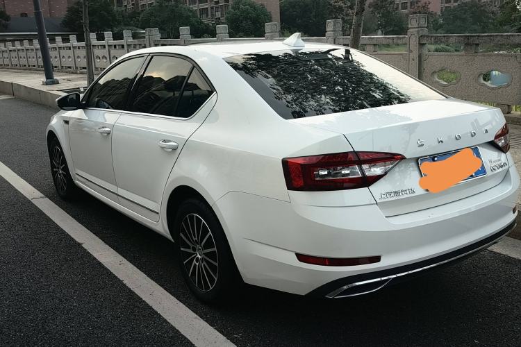 Used Skoda Octavia 2019 1.5L Automatic Smart Drive Luxury Edition China V Standard
