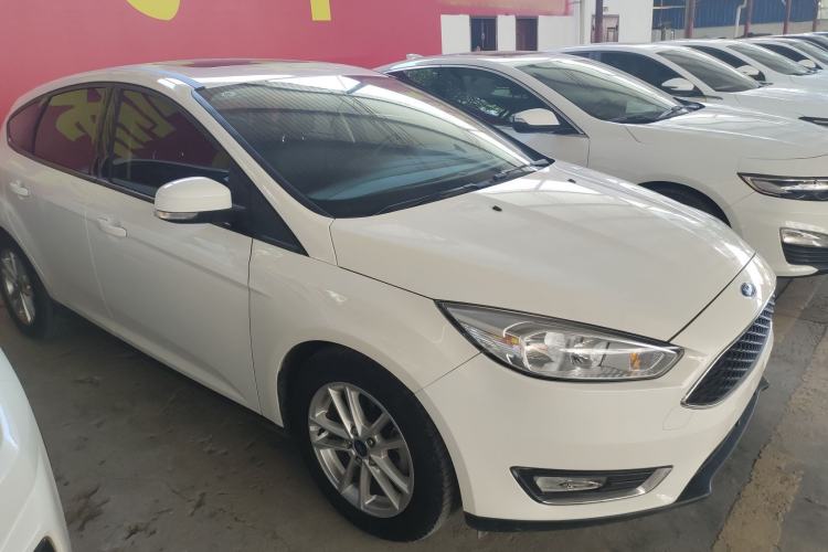Used Ford Focus 2015 Hatchback EcoBoost 125 Automatic Supreme Style Edition
