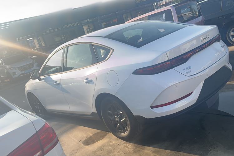 Used BYD Qin PLUS 2025 DM-i Smart Drive 55KM Leading Model
