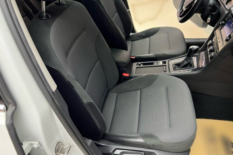 Used Volkswagen Golf 2018 1.6L Automatic Comfort Model
