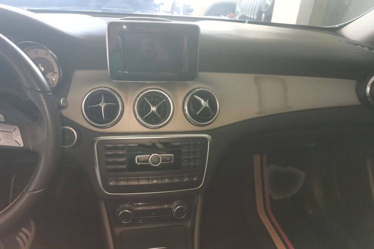 Used Mercedes-Benz GLA 2015 GLA 220 4MATIC Fashion Model