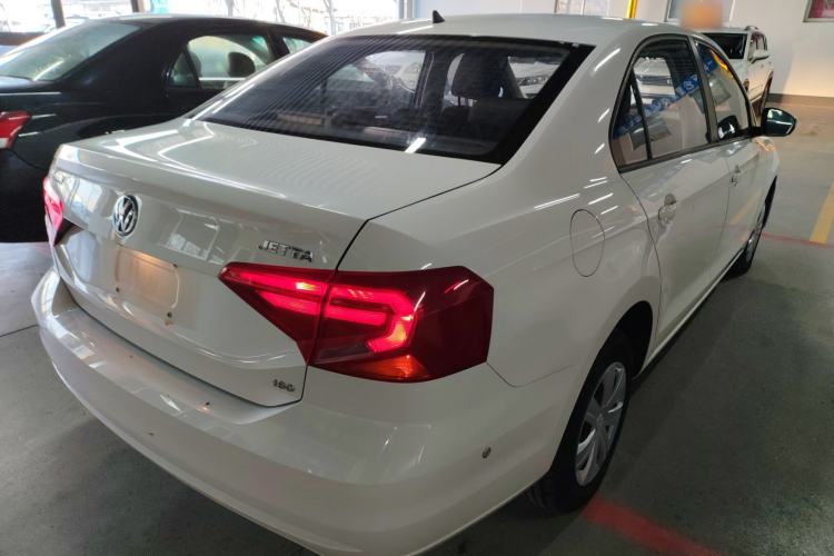 Used Volkswagen Jetta 2017 1.5L Manual Fashion Edition
