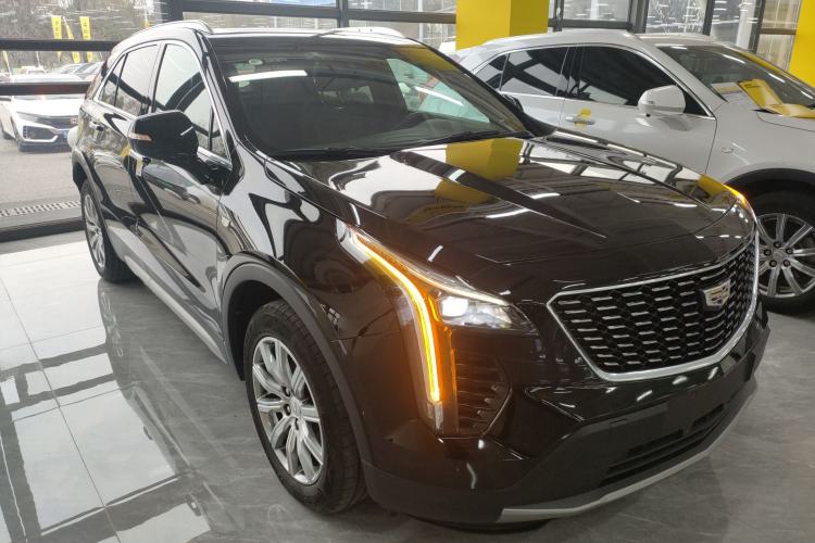 Used Cadillac XT4 2022 28T Two-Wheel-Drive Luxury Version