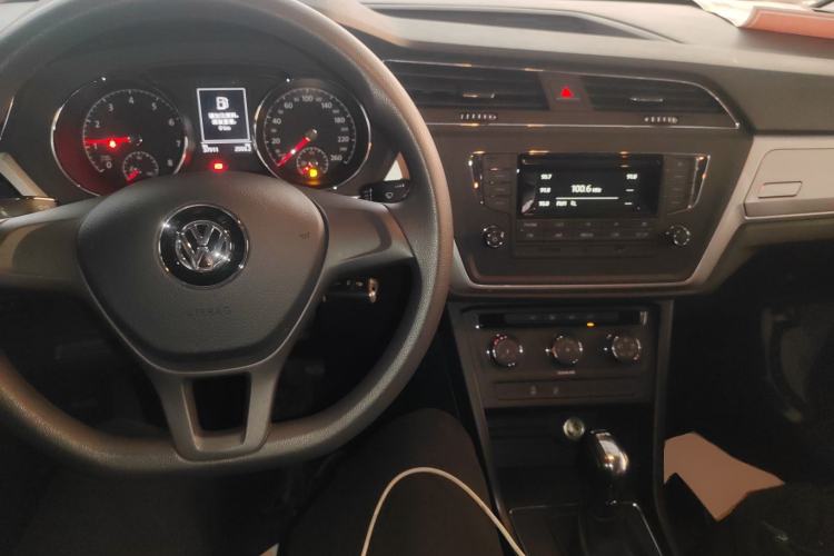 Used Volkswagen Touran 2018 Volkswagen Touran L 280TSI DSG Style Edition 7 Seats China VI Standard
