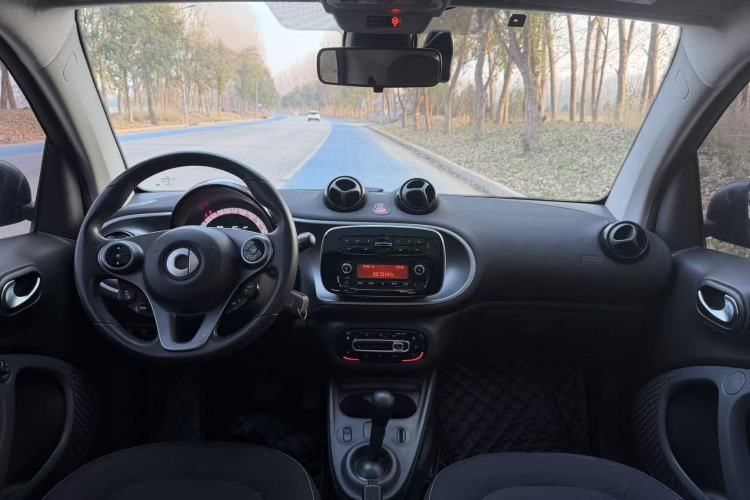 Used  fortwo 2015 1.0L 52 kW Hardtop Passion Edition
