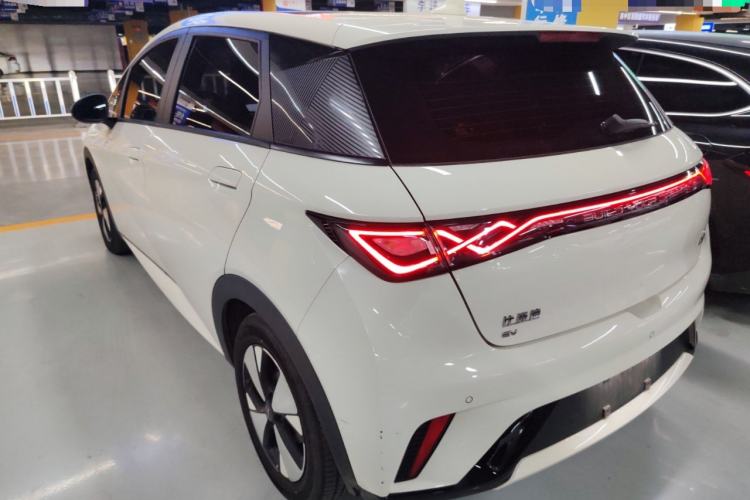 Used BYD Dolphin 2023 420 km Fashion Edition