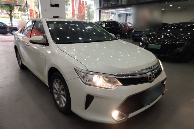 Used Toyota Camry 2016 2.0G 10th Anniversary Leading Edition
