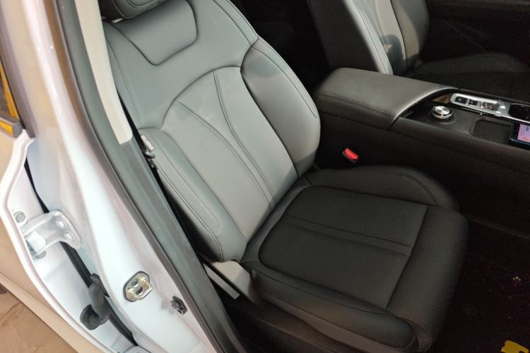 Used Dongfeng Aeolus Huge 2024 Mach Power 1.5T Luxury Model