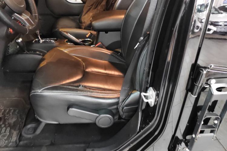 Used  Wrangler 2015 3.6L Rubicon Four-Door Comfort Edition