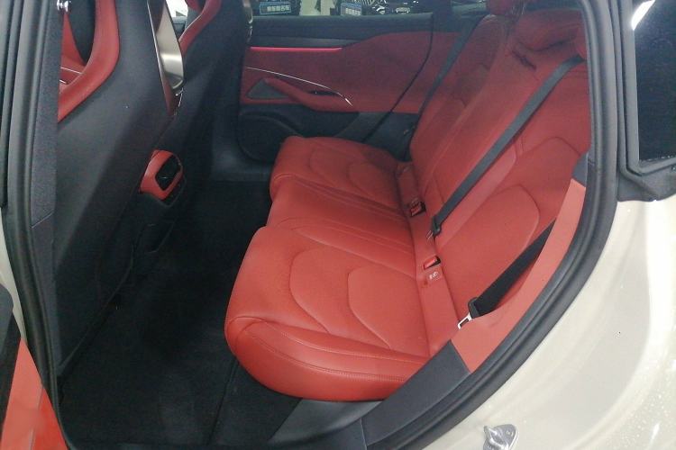 Used  SU7 2024 Rear-Drive Long-Range Intelligent Driving Version
