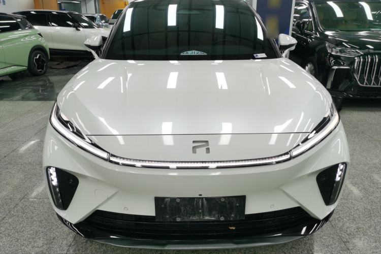 Used  R7 2022 Long-Range Advanced Edition
