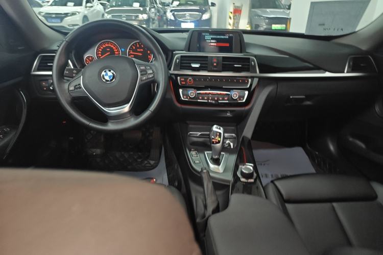 Used BMW 3 Series GT 2018 320i Sport Edition
