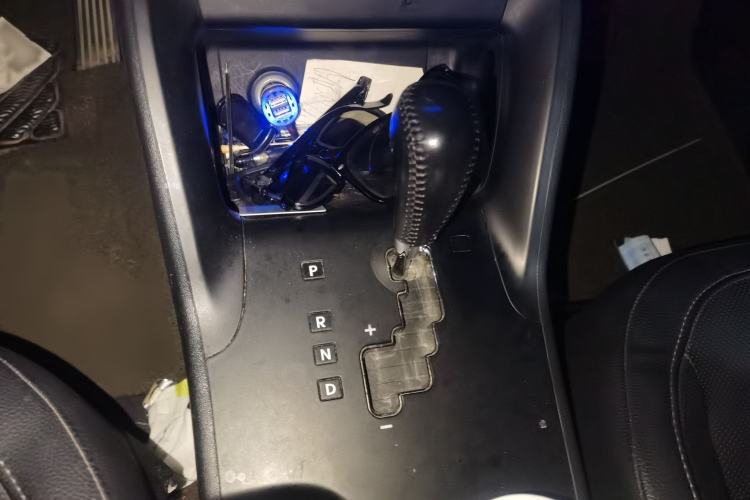 Used Hyundai ix35 2015 2.0L Automatic 2WD Smart Version China V Standard
