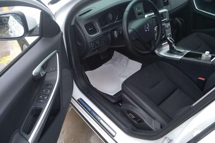 Used Volvo S60 2015 S60L 2.0T Smart Drive Edition
