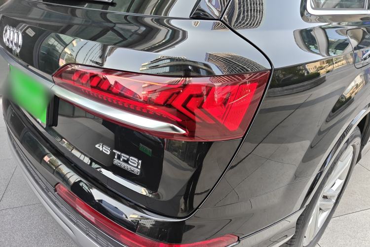 Used Audi Q7 2023 45 TFSI quattro S line Sport model