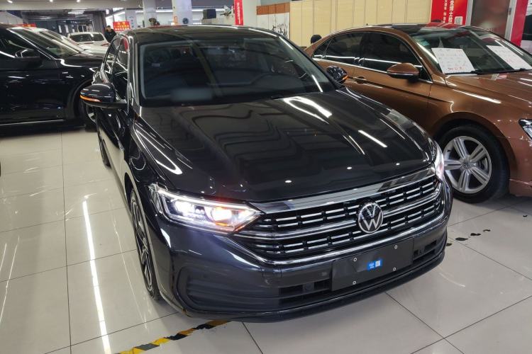 Used Volkswagen Sagitar 2025 Revised Version Three 300TSI DSG Excellence Edition
