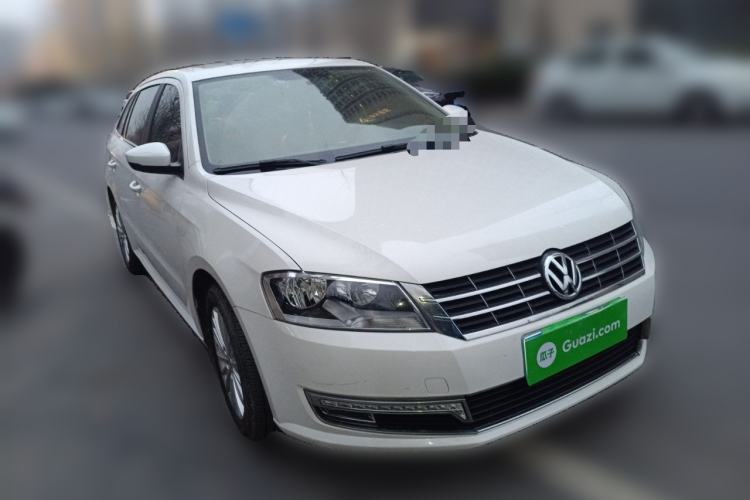 Used Volkswagen Gran Lavida 2013 1.6L Manual Comfort Model