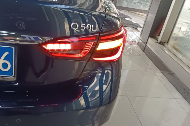 Used Infiniti Q50L 2018 2.0T Enjoyment Version China VI Standard