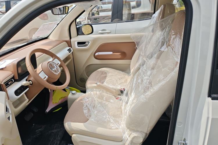 Used Wuling Hongguang MINIEV 2024 3rd Generation 215km Youth Edition