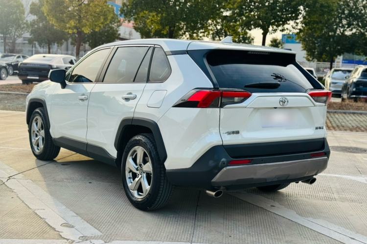 Used Toyota RAV4 2022 2.0L CVT Two-Wheel Drive Fashion Plus Edition
