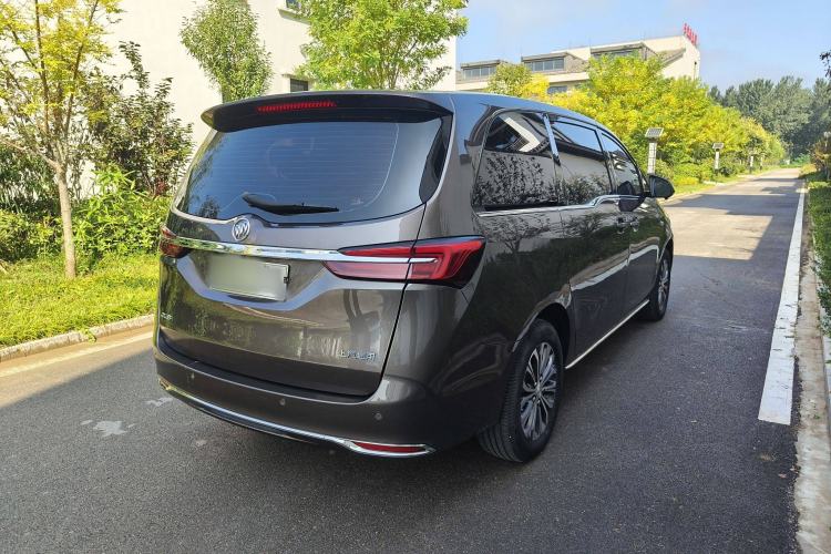 Used Buick GL8 2023 Land Executive Class Comfort Model
