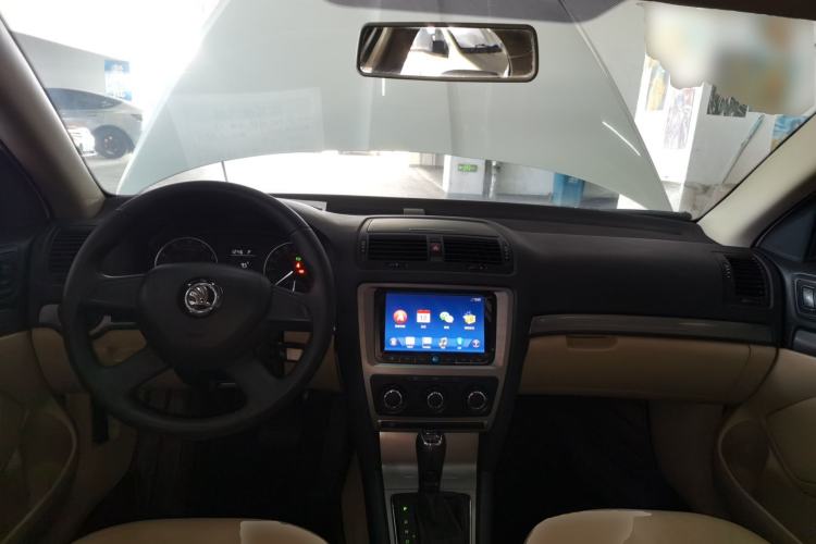 Used Skoda Octavia 2015 Classic Model 1.6L Automatic Yijie Version