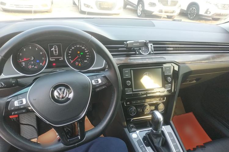 Used Volkswagen Magotan 2018 Facelift 330TSI DSG Luxury Model
