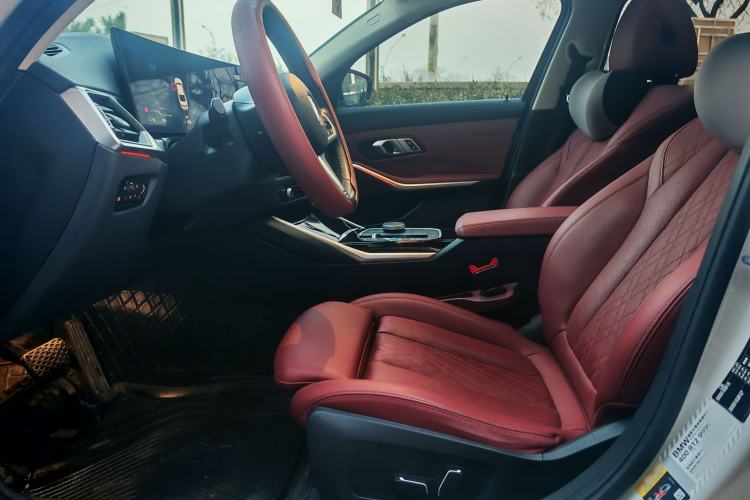 Used BMW i3 2024 eDrive 35 L
