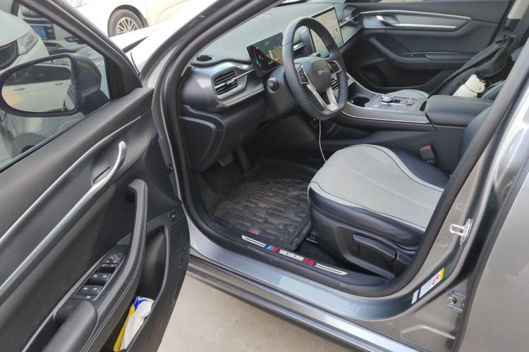 Used BYD Destroyer 05 2024 HONOR Edition DM-i 55KM Luxury Model
