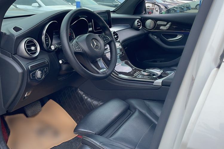 Used Mercedes-Benz GLC 2017 GLC 260 4MATIC Dynamic Edition
