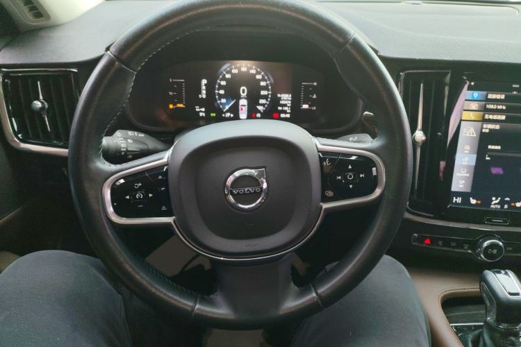 Used Volvo S90 2018 T4 Zhiyuan Edition