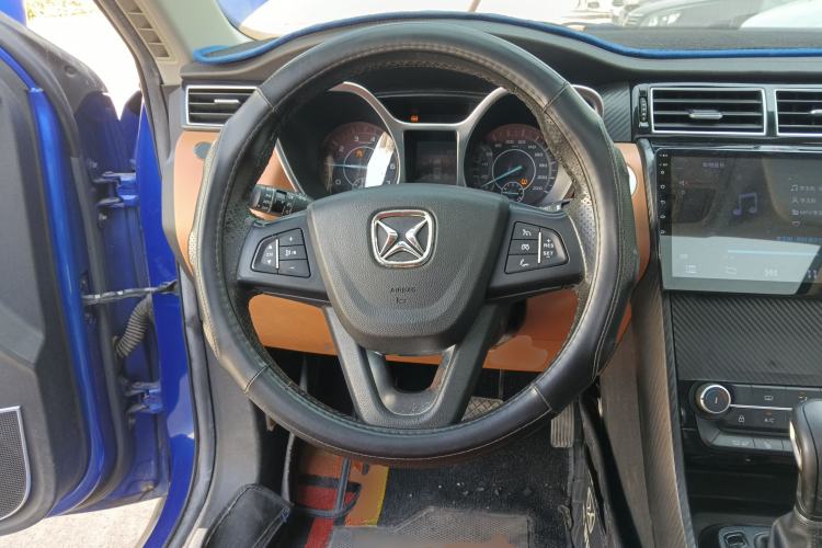 Used JMC Yusheng S330 2016 1.5L GTDi Automatic Two-Wheel Drive Comfort Edition
